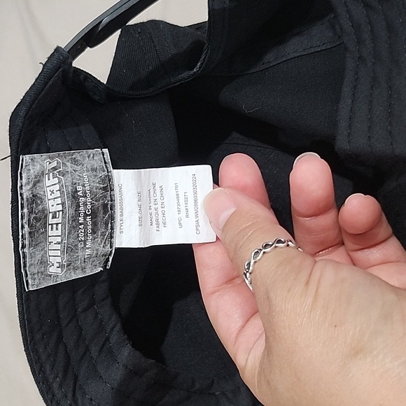 Minecraft cap - Picture 3 of 4